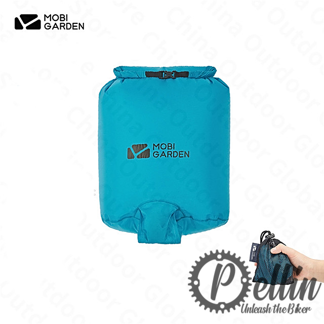 Pumpsack for inflatable sleeping mats and pillows